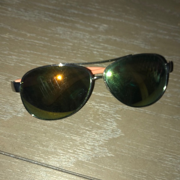 Sun glasses - Picture 1 of 1